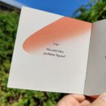 10 Fragen, 60 Sekunden, 1 Augenblick ist ein Heft, mit dem Menschen sich besser kennenlernen können.