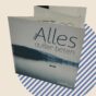 "alles außer beten kompakt" ist ein Folder, der in einer kompakten Variante das Heft "alles außer beten" aufgreift.