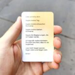 Im Kartenset zeit teilen findest Du Spielkarten mit verschiedenen Gebeten, Segenstexten oder spirituellen Übungen.